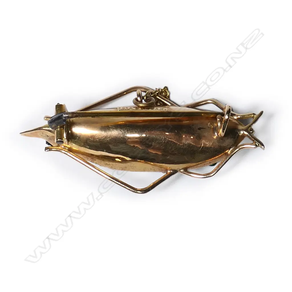 Jones Bros (Auckland) 15ct gold and scarab beetle brooch, Image 1++